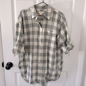 Anthropologie Gray and Cream Button Down